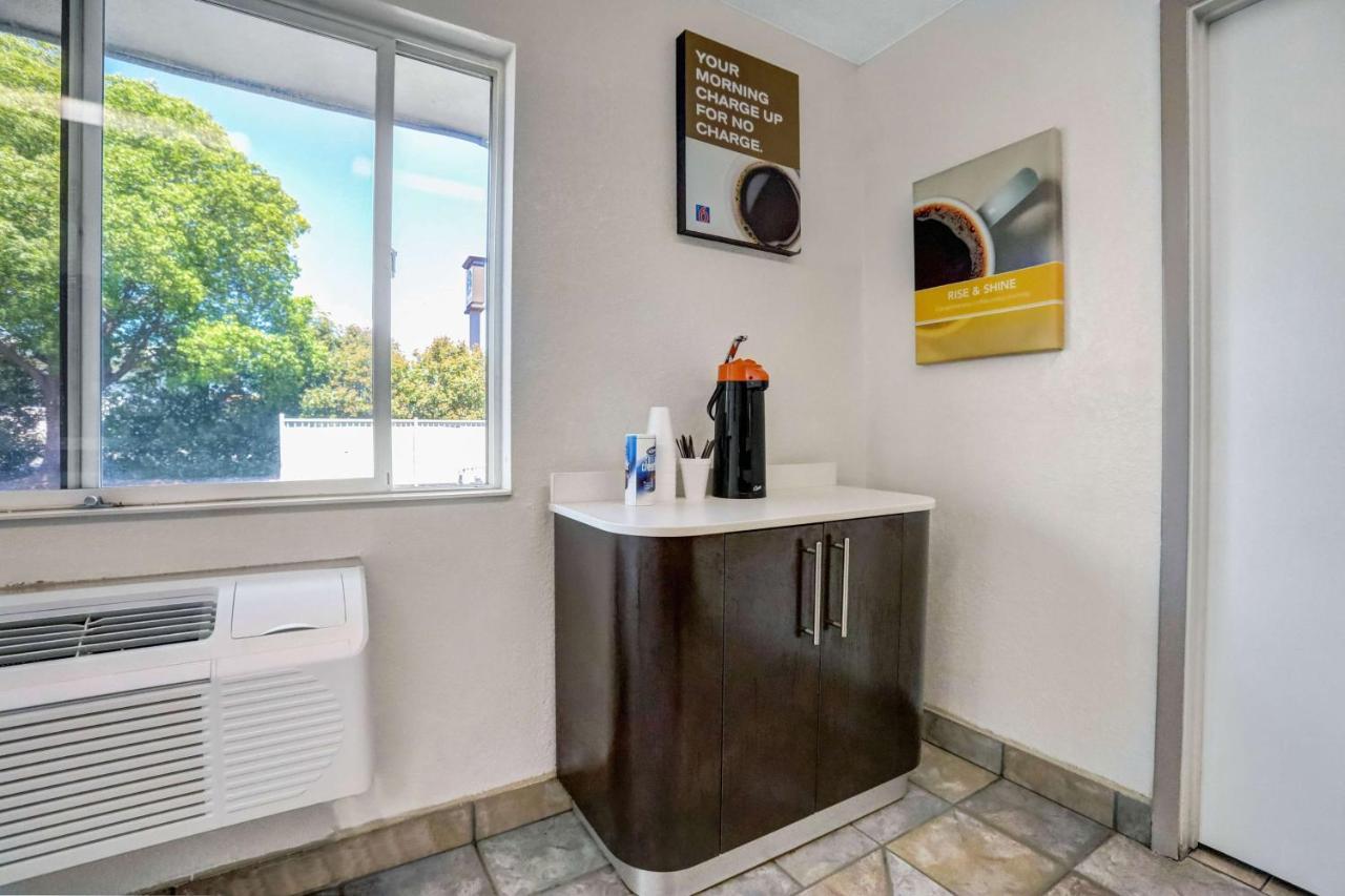 Motel 6-Red Bluff, Ca Bagian luar foto
